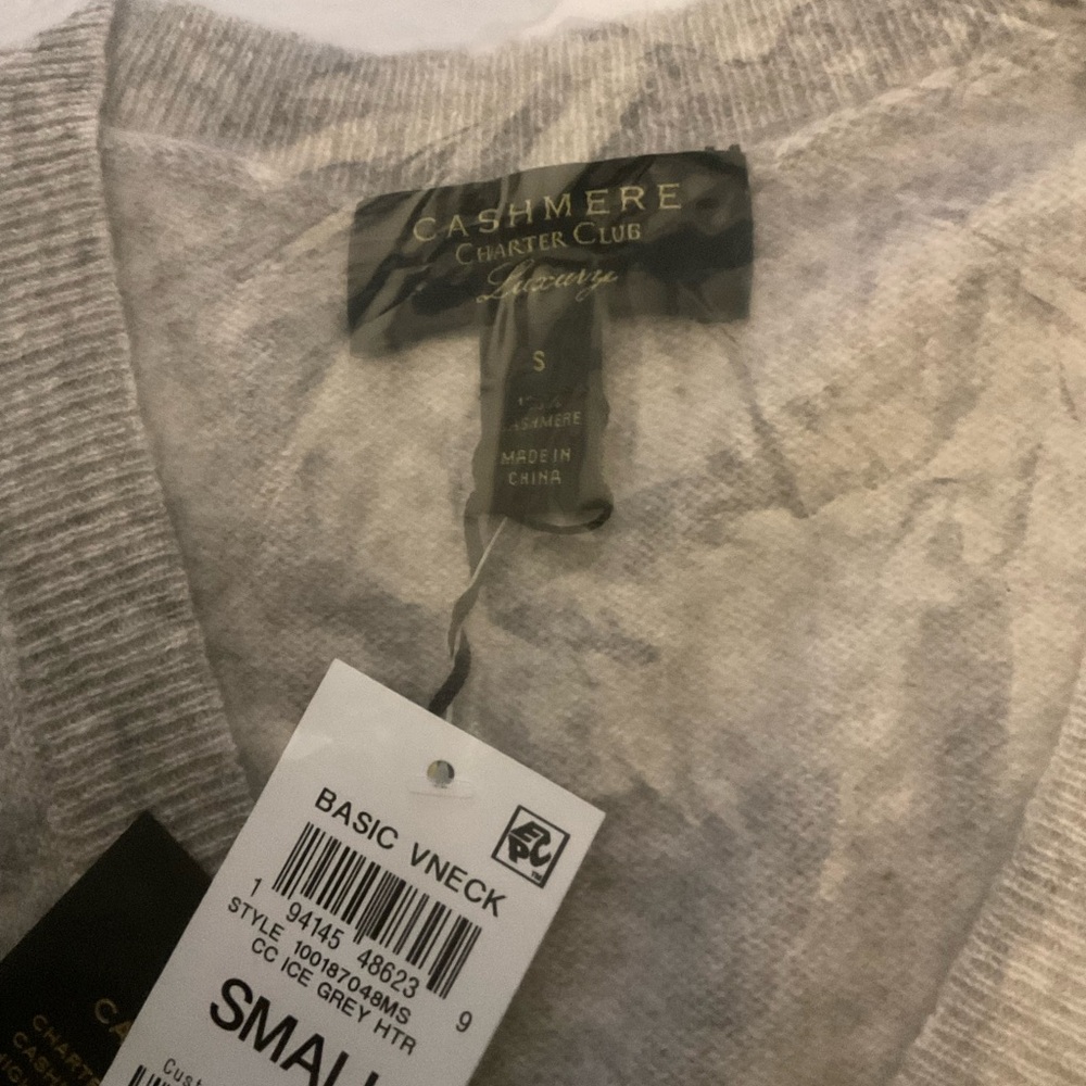 Charter Club Women’s  Light Gray Cashmere V-Neck Sweater